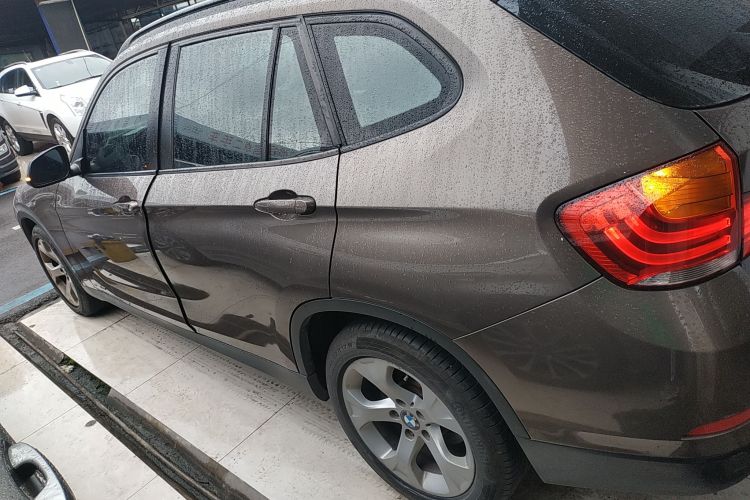 宝马X1(进口) 2012款 sDrive18i豪华型车身外观4