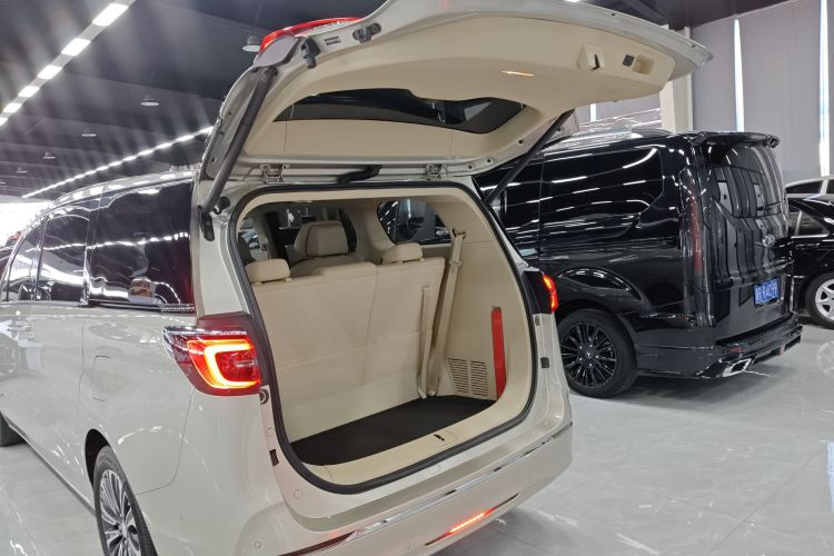 别克GL8 2022款 ES陆尊 653T 豪华型机舱底盘23