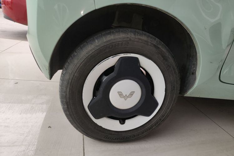 五菱汽车 宏光MINIEV 2021款 马卡龙臻享款 磷酸铁锂车身外观6008