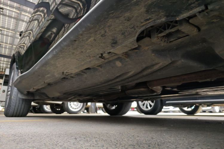 奔驰GLC 2023款 GLC 300 L 4MATIC 动感型 5座局部细节9001