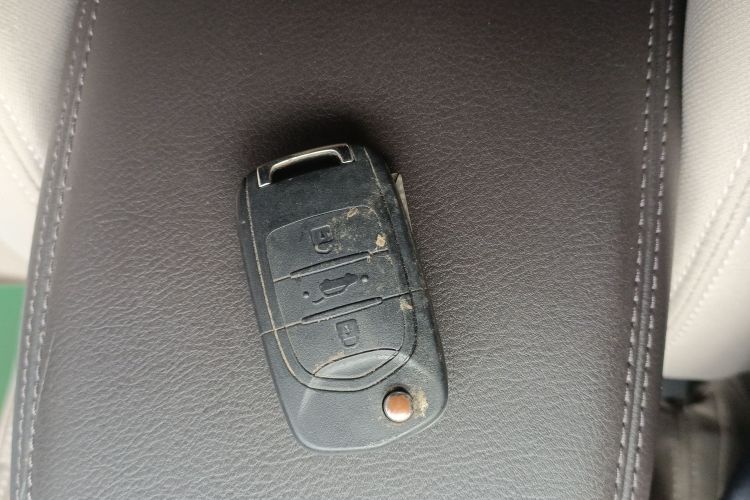 五菱汽车 五菱宏光 2019款 1.5L S标准型国VI LAR中控内饰11