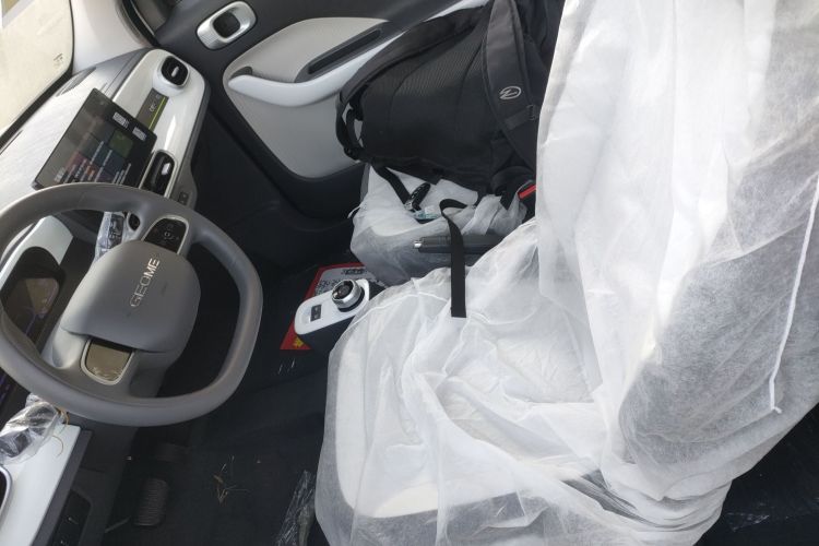 吉利银河 熊猫 2025款 210km 元气熊中控内饰19