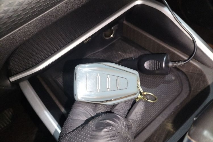 吉利汽车 帝豪 2023款 第4代冠军版 1.5L CVT尊贵型中控内饰7001