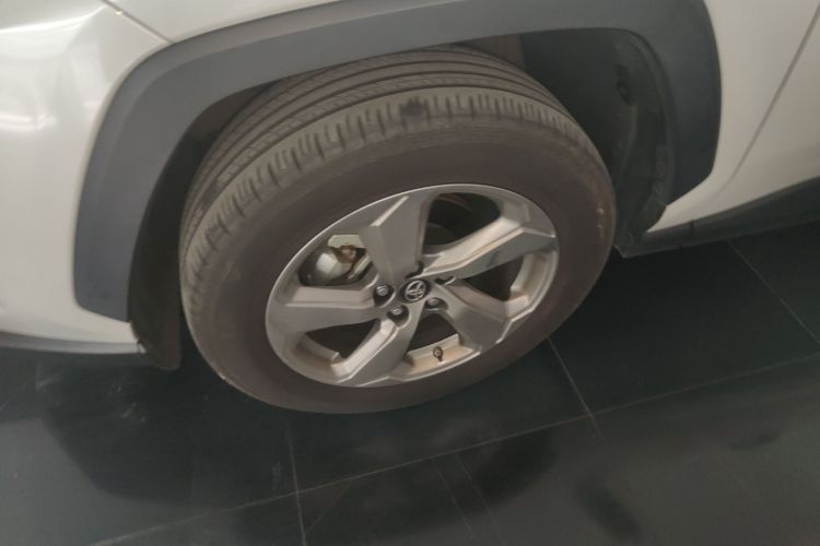 丰田 RAV4荣放双擎E+ 2022款 2.5L 两驱精英Pro车身外观6007