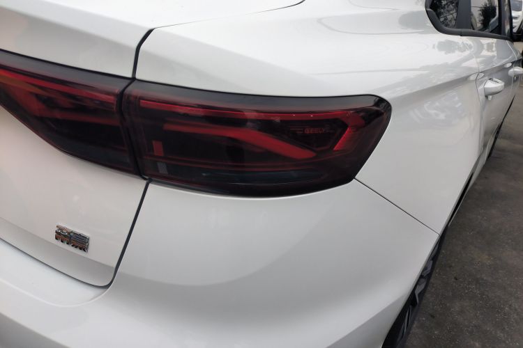 吉利汽车 帝豪 2023款 第4代冠军版 1.5L CVT豪华型车身外观9