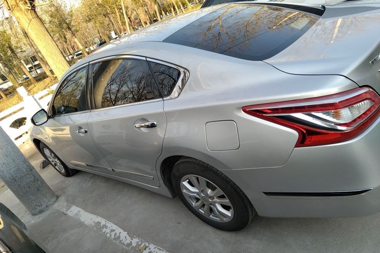 日产 天籁 2013款 2.0L XL舒适版车身外观4