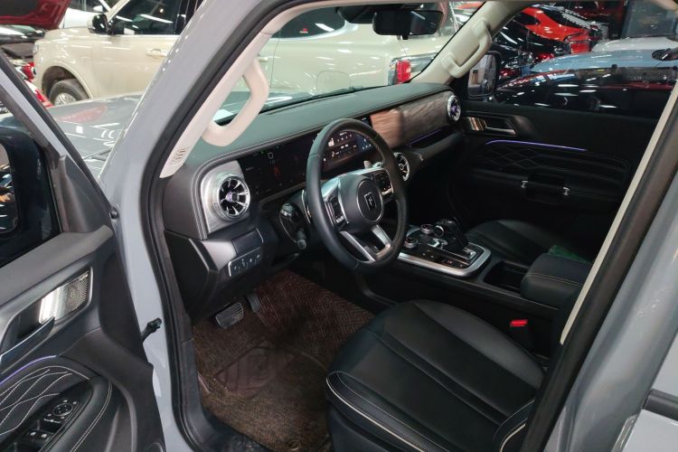 坦克300 2023款 越野版 2.0T 征服者中控内饰20