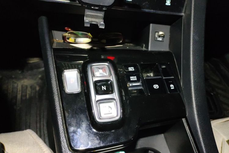 现代 索纳塔 2020款 270TGDi DCT GL领先版中控内饰18