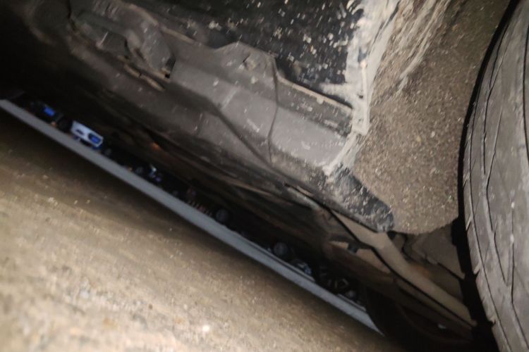 奔驰R级 2010款 R 350 L 4MATIC局部细节9003