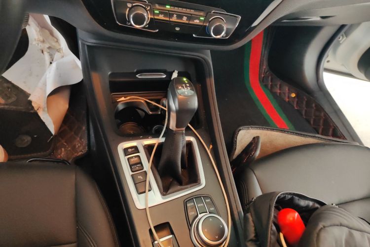 宝马1系 2019款 118i 时尚型中控内饰18