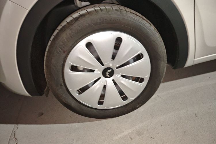 五菱汽车 五菱缤果 2023款 203km 轻享款车身外观6005