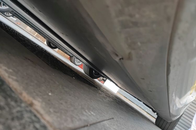 特斯拉 Model 3 2022款 后轮驱动版局部细节9004