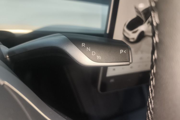 特斯拉 Model Y 2023款 长续航全轮驱动版局部细节18