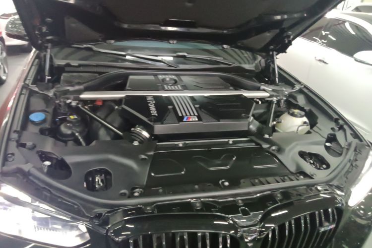 宝马X3 M 2022款 X3 M雷霆版机舱底盘24