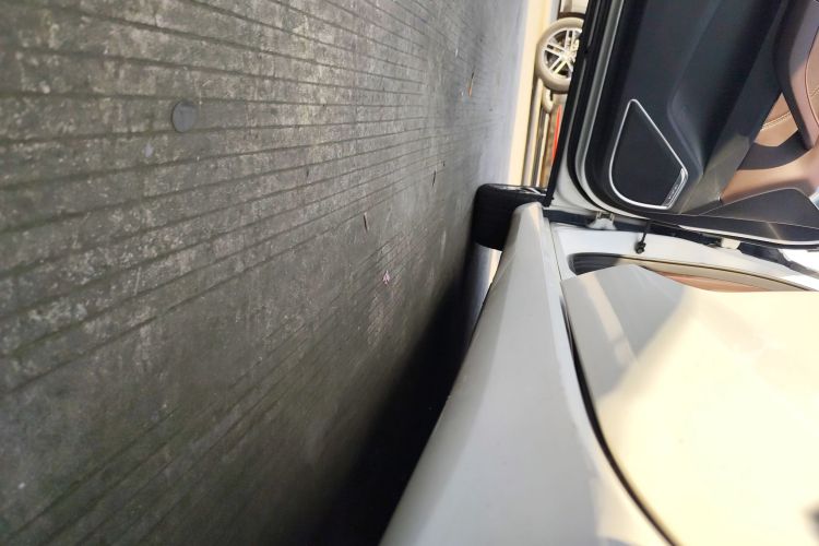 长安 逸动 2018款 1.6L GDI 自动领尚型局部细节9002