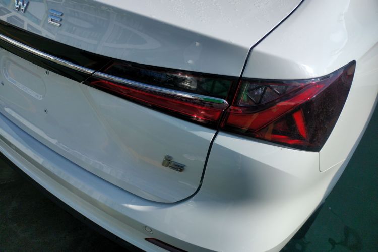 荣威i5 2023款 1.5L 手动舒享版车身外观9