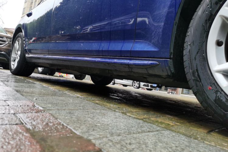 奥迪A4L 2017款 Plus 40 TFSI 进取型局部细节9001