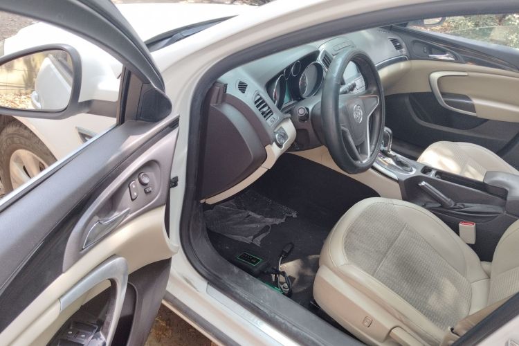 别克 君威 2014款 2.0L 领先时尚型中控内饰20