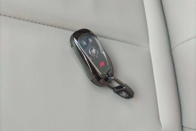 别克GL8 2023款 陆上公务舱 舒适型中控内饰11