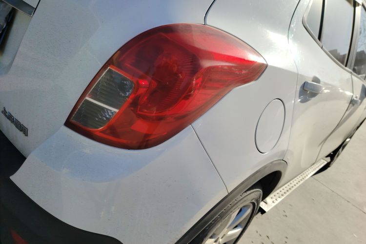 别克 昂科拉 2015款 1.4T 自动两驱都市精英型车身外观9