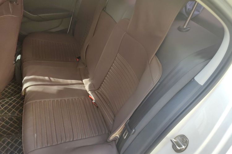 大众 桑塔纳 2018款 1.5L 手动风尚版中控内饰21