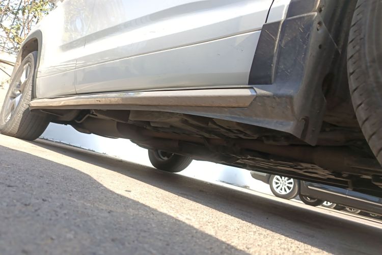 丰田 汉兰达 2018款  2.0T 两驱豪华版 7座 国VI局部细节9001