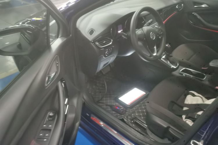 别克 威朗 2018款 两厢GS 20T 双离合进取型中控内饰7003