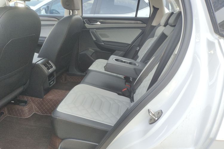 大众 探岳 2023款 300TSI 两驱豪华Plus进阶版中控内饰21