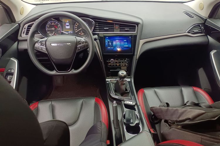 启辰D60 2018款 1.6L 手动智联精英版中控内饰12
