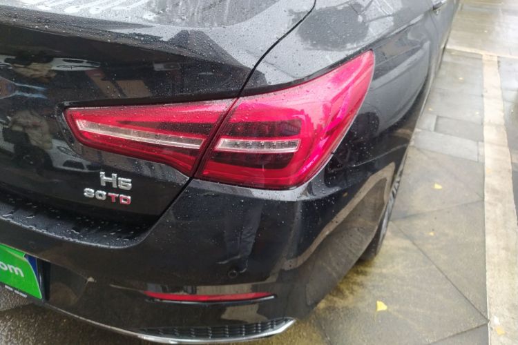 红旗H5 2022款 经典款 改款 1.5T DCT旗韵版车身外观6006