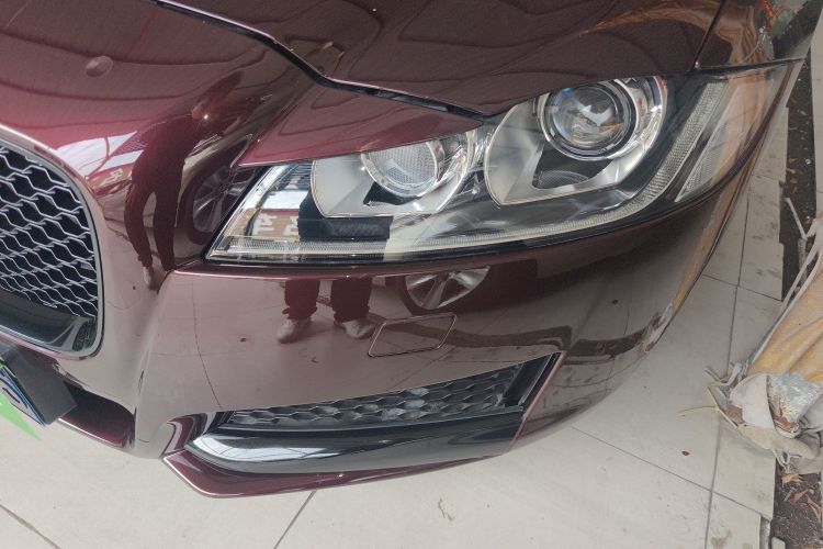 捷豹XFL 2017款 XFL 2.0T 200PS 豪华版局部细节36