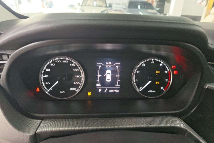 奇瑞 艾瑞泽5 2019款 1.5L CVT青春版 国V中控内饰14