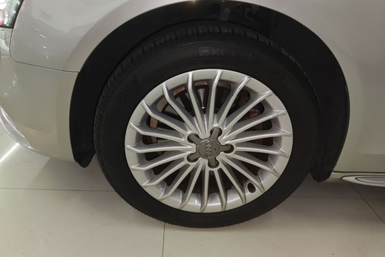 奥迪A4L 2016款 35 TFSI 典藏版 自动标准型车身外观6007