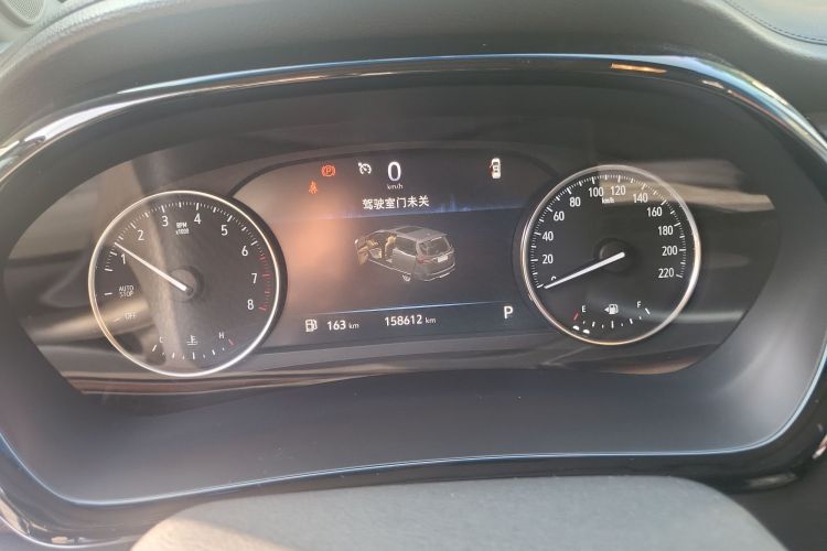 别克GL8 2020款 陆上公务舱 652T 豪华型中控内饰14