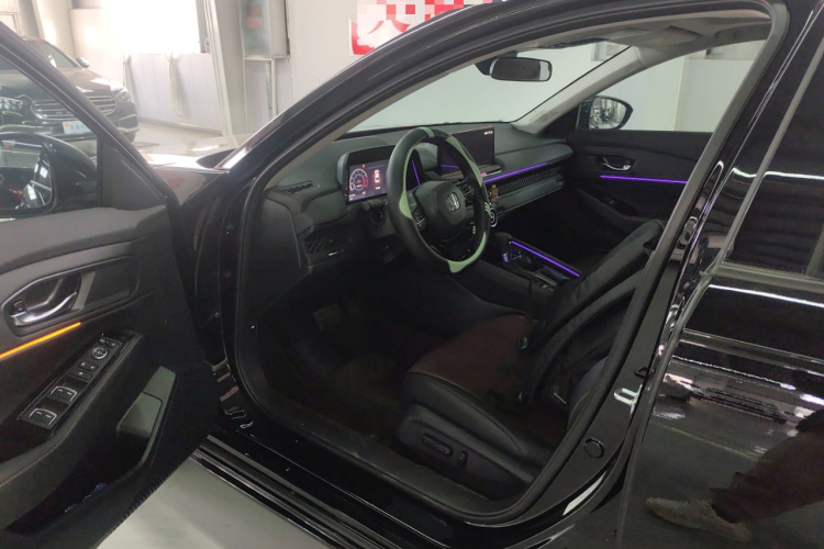 本田 雅阁 2025款 运动系列 260TURBO 豪华版中控内饰20