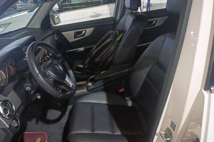 奔驰GLK级 2013款 GLK 300 4MATIC 时尚型局部细节19