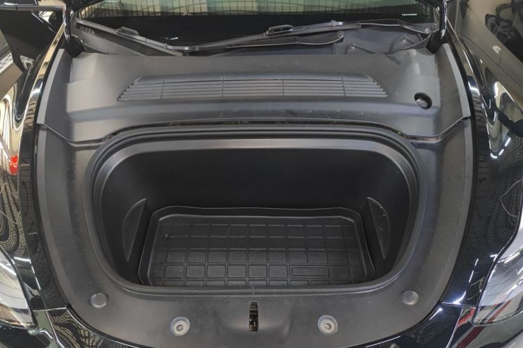 特斯拉 Model Y 2021款 标准续航后驱版局部细节24