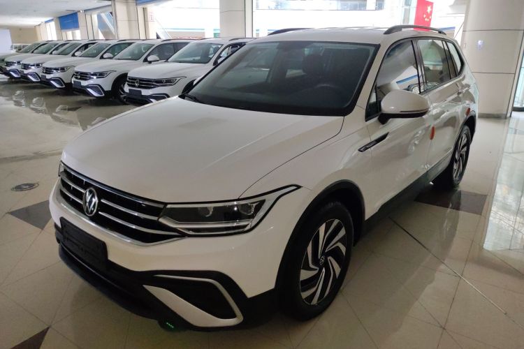 大众 途观L 2022款 330TSI 自动两驱舒享版车身外观1