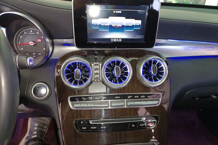 奔驰GLC 2019款 改款 GLC 260 L 4MATIC 豪华型局部细节16