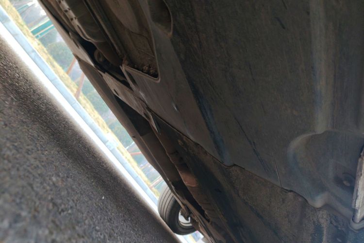 奥迪Q5L 2020款 40 TFSI 荣享时尚型局部细节9002