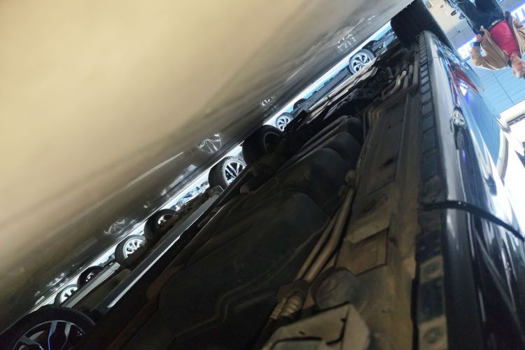 奔驰V级 2018款 V 260 L 尊贵加长版 国VI局部细节9002