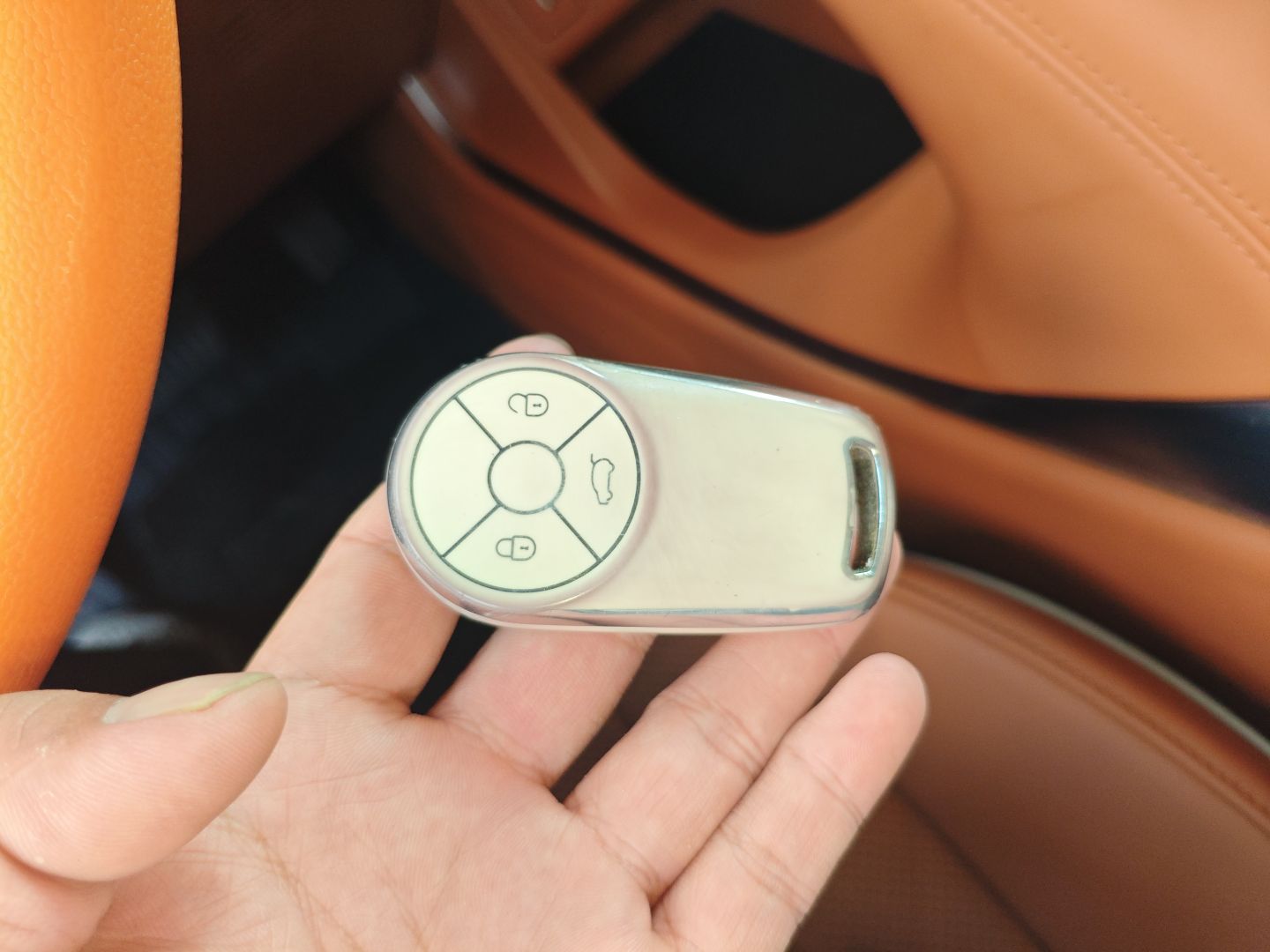 欧拉闪电猫 2022款 555km 尊贵版