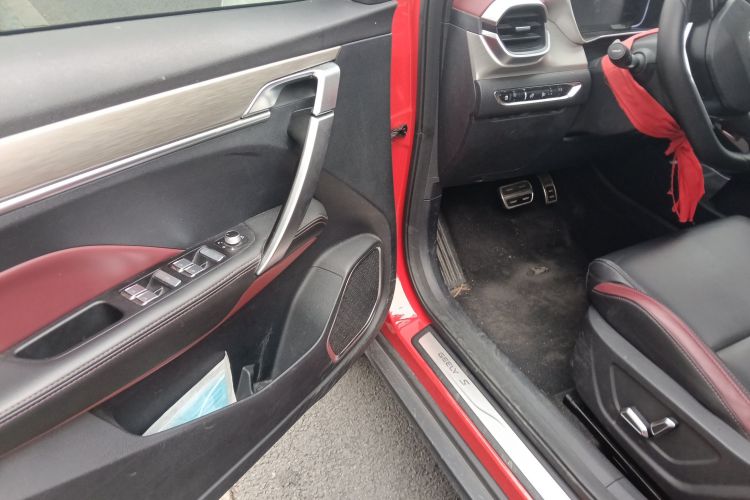 吉利汽车 缤越 2019款 运动款 260T DCT Battle 国VI中控内饰7003