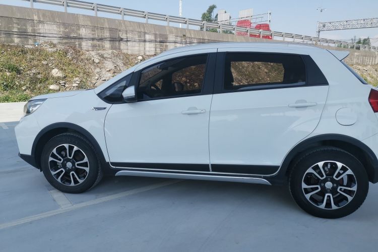 吉利汽车 远景X3 2017款 1.5L 手动精英型车身外观6003