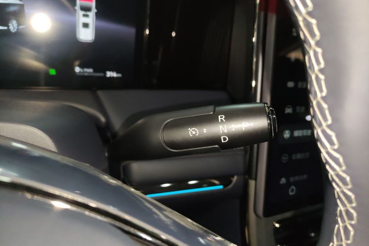 广汽传祺 传祺向往M8 2025款 乾崑系列 Max 奢享舱局部细节18