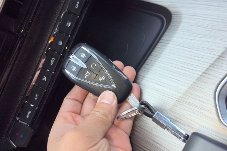 长安X7 PLUS 2024款 1.5T 自动尊耀型 7座中控内饰11