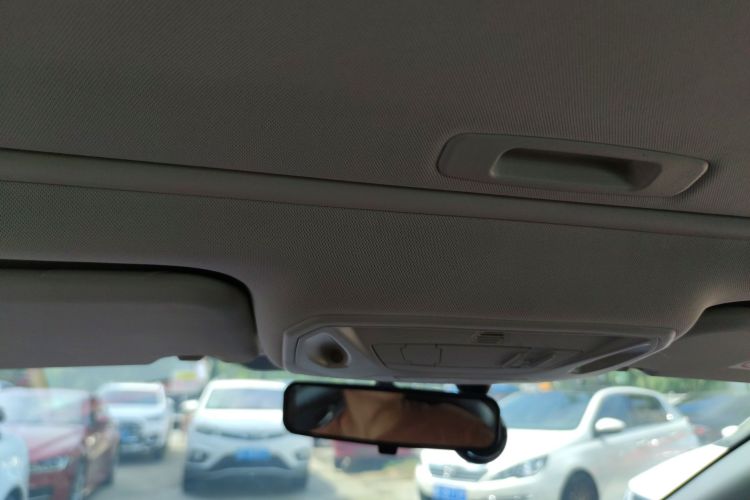 福特 福克斯 2018款 三厢经典 1.6L 自动风尚型智行版中控内饰22