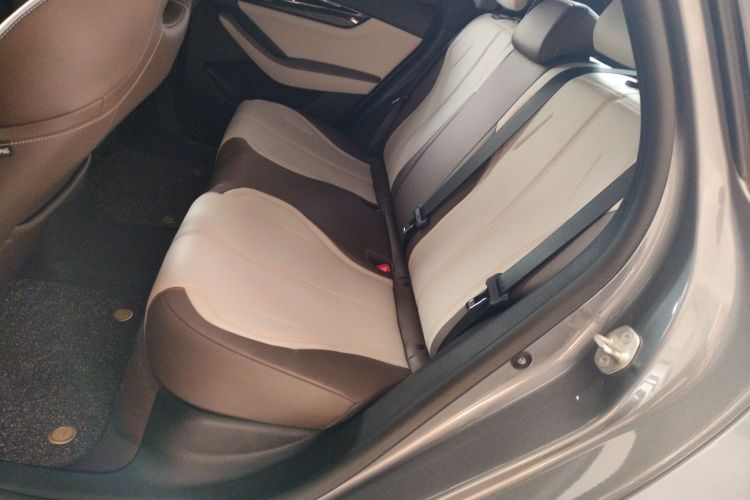 比亚迪 秦PLUS 2024款 荣耀版 DM-i 55KM领先型中控内饰21