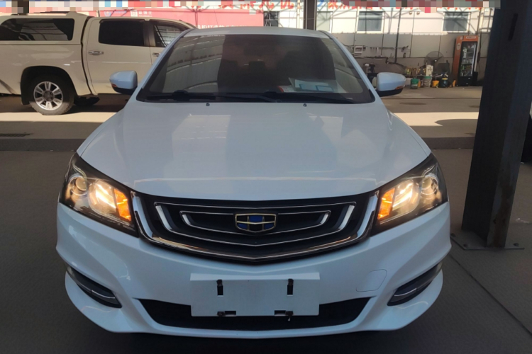 吉利汽车 帝豪 2017款 三厢百万款 1.5L 手动豪华型车身外观2