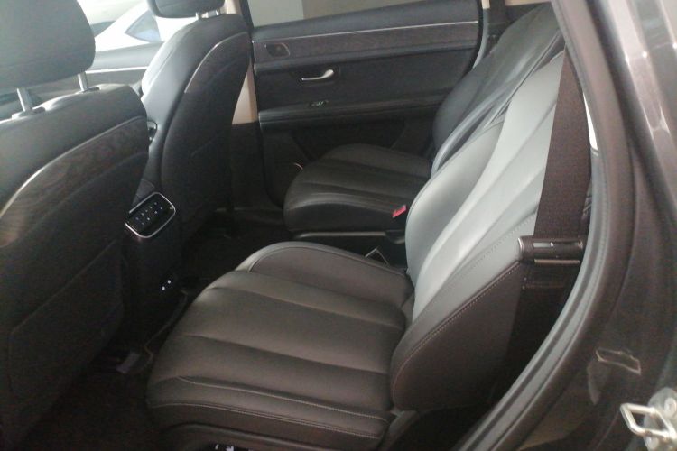 鸿蒙智行 问界M7 2022款 1.5T 后驱舒适版中控内饰21